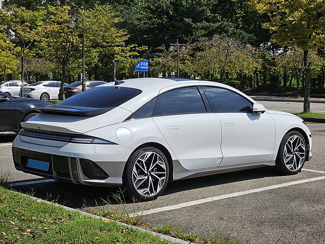 File:2020 KVT Áruv.jpg